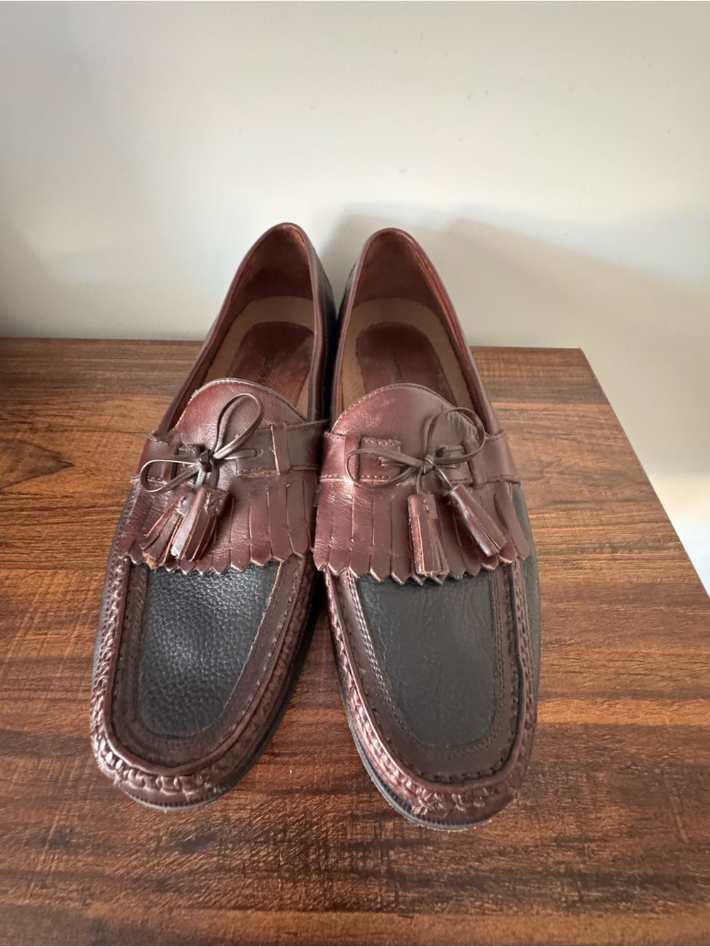 Johnston & Murphy Men's Tassel Kiltie Loafers in Brown and Black size 11